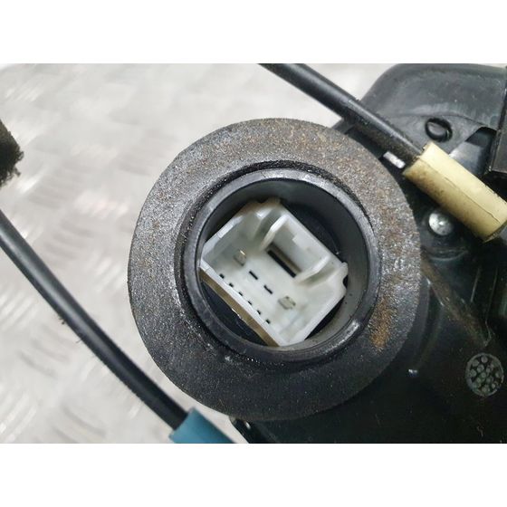 Cerradura Puerta Trasera Derecha Para Toyota Rav 4