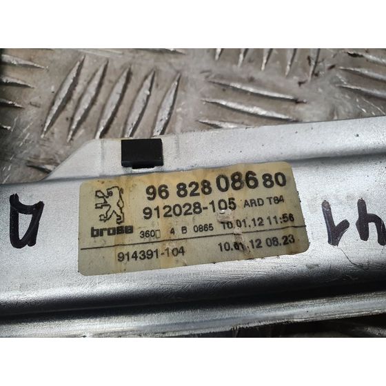 Elevalunas Trasero Derecho Para Peugeot 5008
