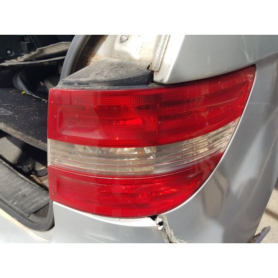 Piloto Trasero Derecho Para Mercedes Clase B