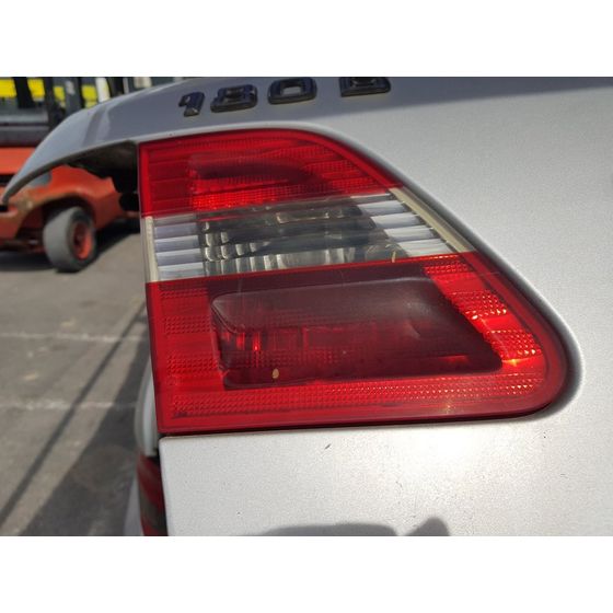 Piloto Trasero Izquierdo Para Mercedes Clase B