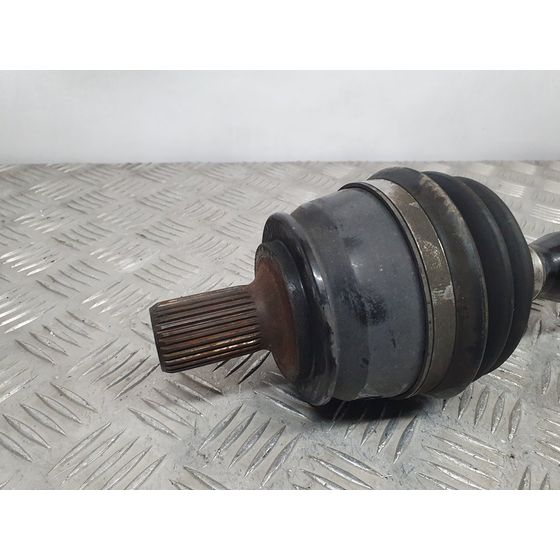 Transmision Delantera Izquierda Para Mercedes Clase Gla