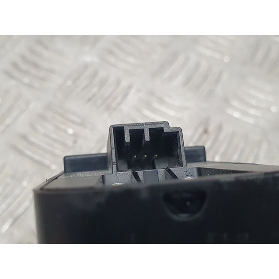 Mando Elevalunas Delantero Izquierdo Para Volvo S40 Berlina