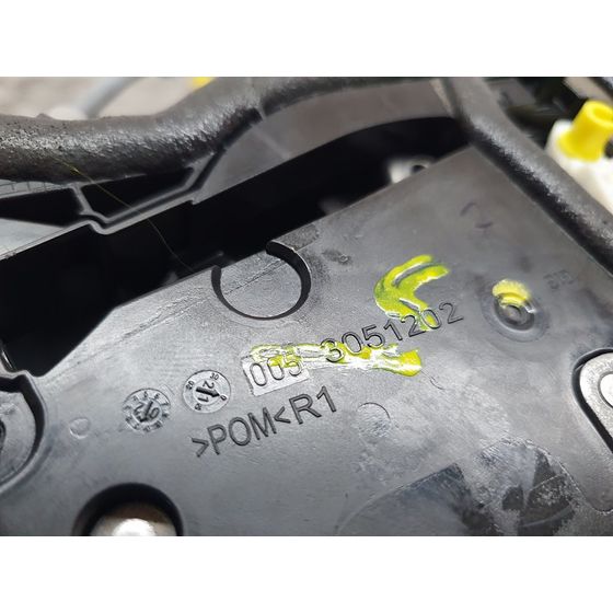 Cerradura Puerta Delantera Derecha Para Bmw Serie 2 Gran Coupe