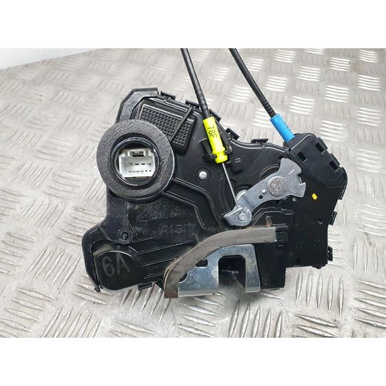 Cerradura Puerta Delantera Izquierda  Para Toyota Avensis Touring Sports