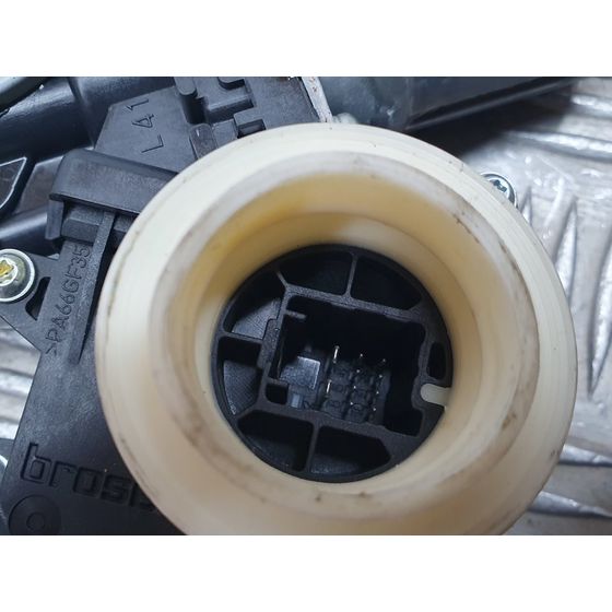 Elevalunas Delantero Izquierdo Para Toyota Avensis Touring Sports