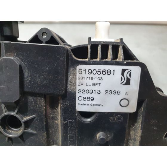 Cerradura Puerta Delantera Derecha Para Fiat Punto