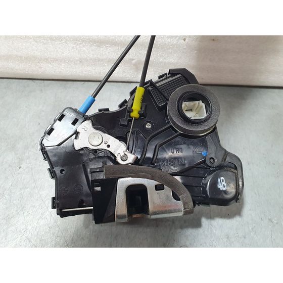 Cerradura Puerta Delantera Derecha Para Toyota Auris