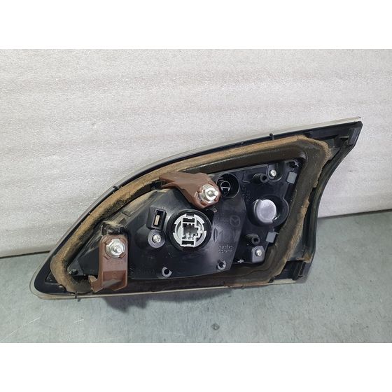 Piloto Trasero Izquierdo Para Mazda 3 Lim.