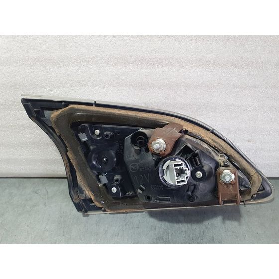 Piloto Trasero Derecho Para Mazda 3 Lim.