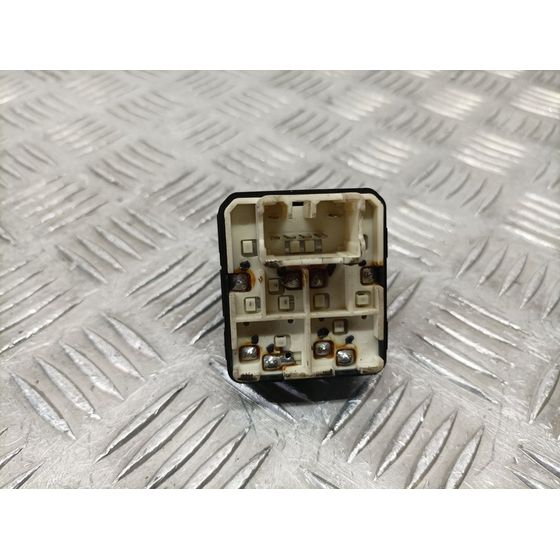 Mando Elevalunas Delantero Izquierdo Para Chevrolet Aveo
