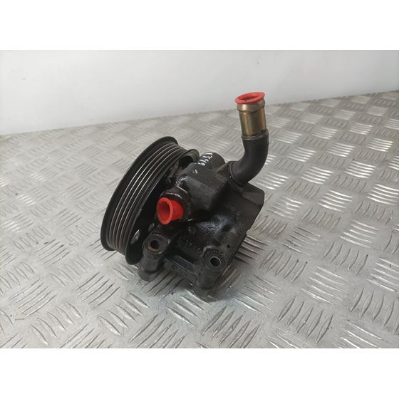 Bomba Direccion para Ford Focus Berlina