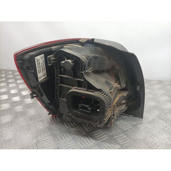 Piloto Trasero Derecho para Volkswagen Polo (6C1)