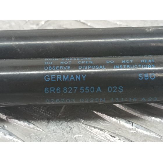 Amortiguadores Maletero / Porton Para Volkswagen Polo