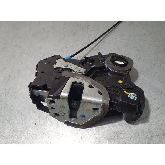 Cerradura Puerta Delantera Derecha Para Toyota Auris