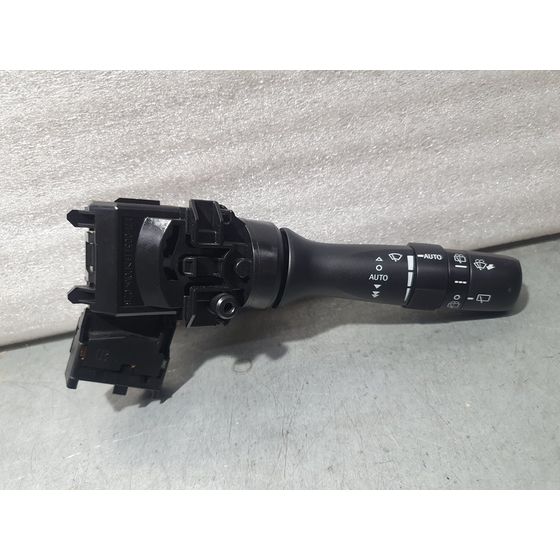Mando Limpia para Toyota Yaris