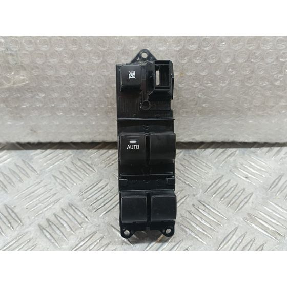 Mando Elevalunas Delantero Izquierdo Para Mitsubishi Space Star 120