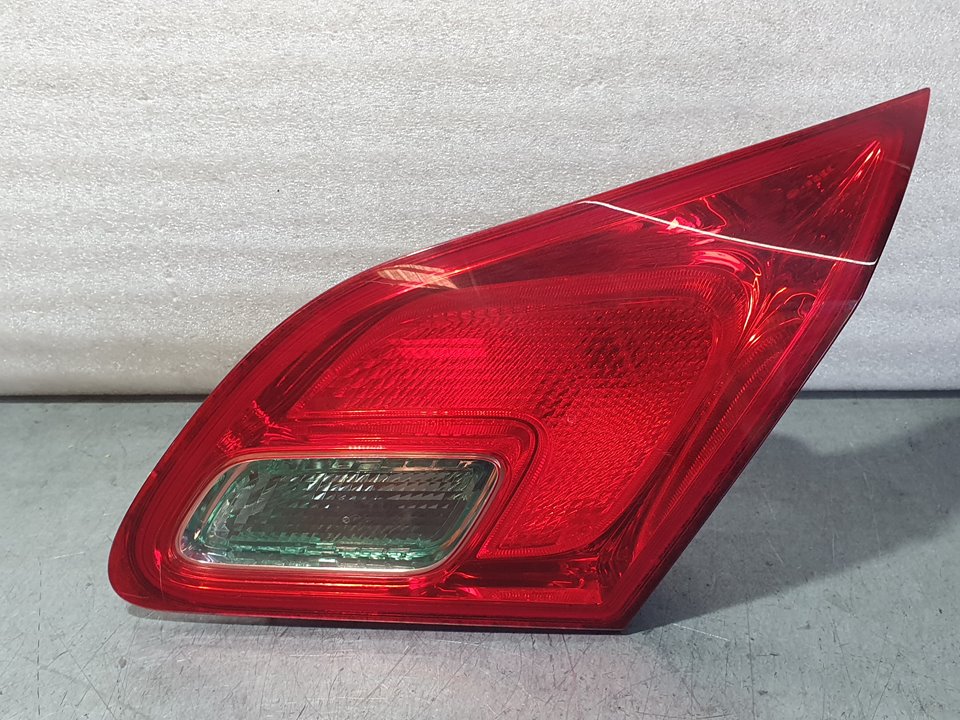 Piloto Trasero Derecho Para Opel Astra J Lim.