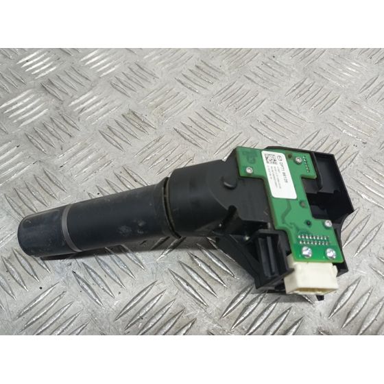Mando Limpia Para Mazda 2 Lim.