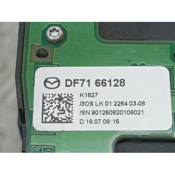Mando Limpia Para Mazda 2 Lim.