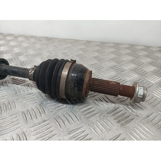 Transmision Delantera Izquierda Para Mazda 2 Lim.