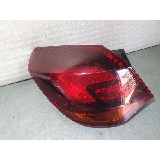 Piloto Trasero Izquierdo para Opel Astra J Lim.
