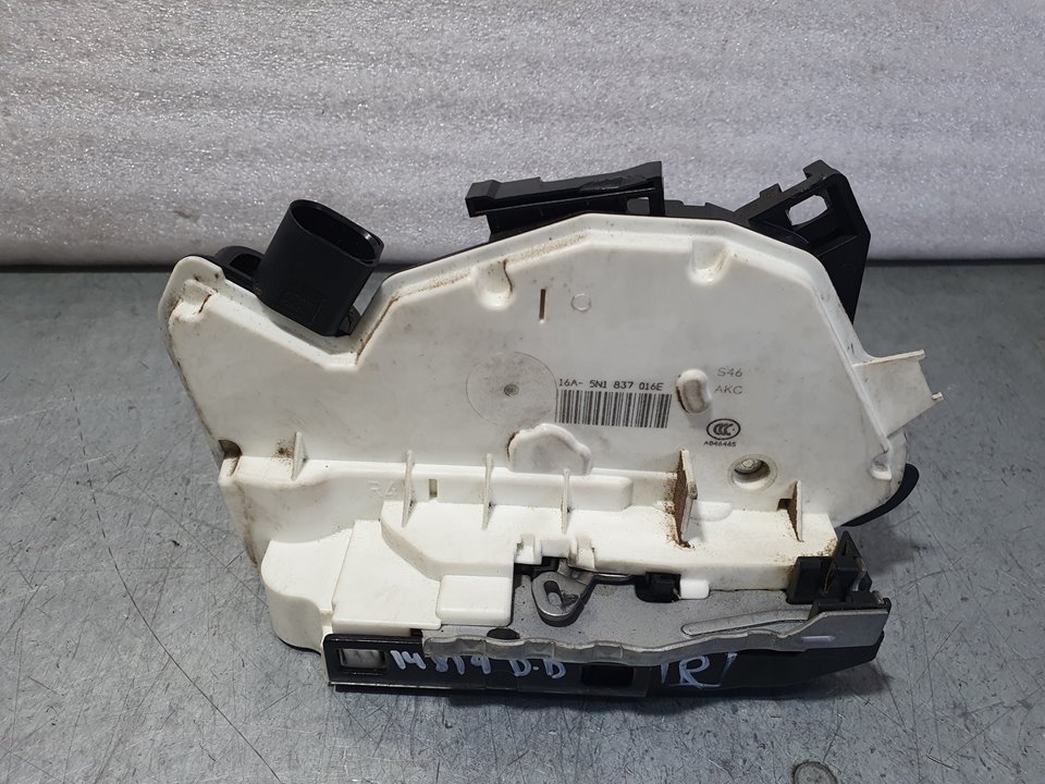Cerradura Puerta Delantera Derecha Para Volkswagen Tiguan