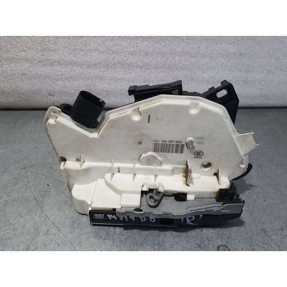 Cerradura Puerta Delantera Derecha Para Volkswagen Tiguan