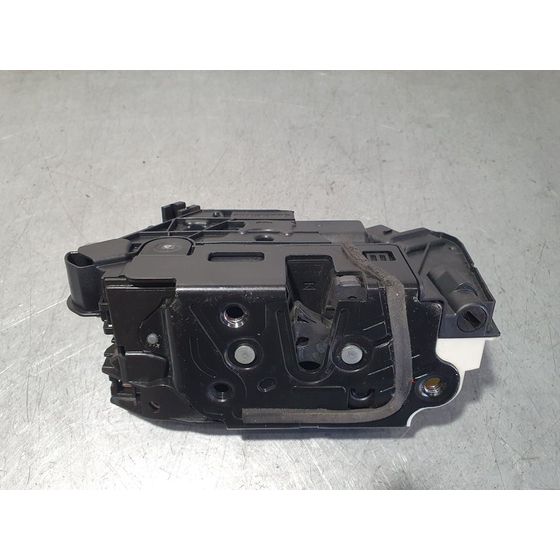 Cerradura Puerta Delantera Derecha Para Volkswagen Tiguan
