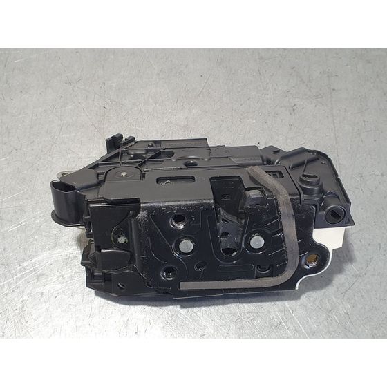Cerradura Puerta Trasera Derecha Para Volkswagen Tiguan