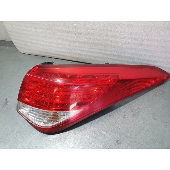 Piloto Trasero Derecho para Hyundai I40