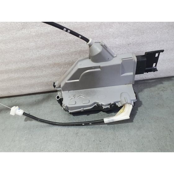 Cerradura Puerta Trasera Derecha Para Peugeot 3008
