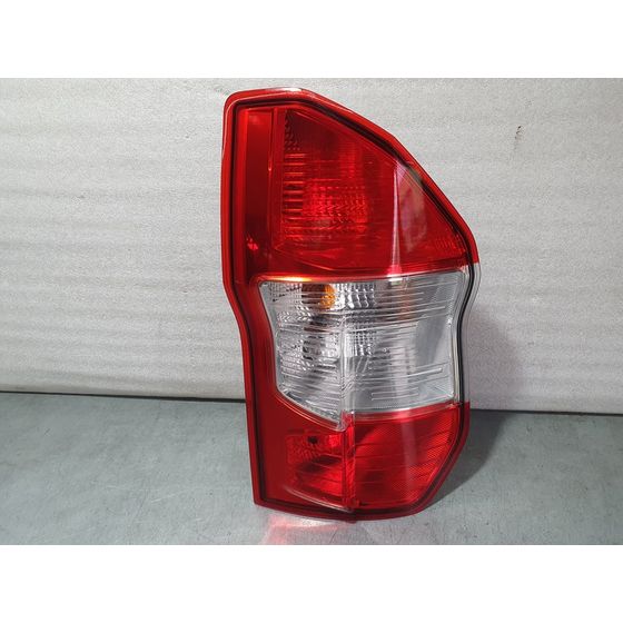 Piloto Trasero Izquierdo Para Ford Transit Courier