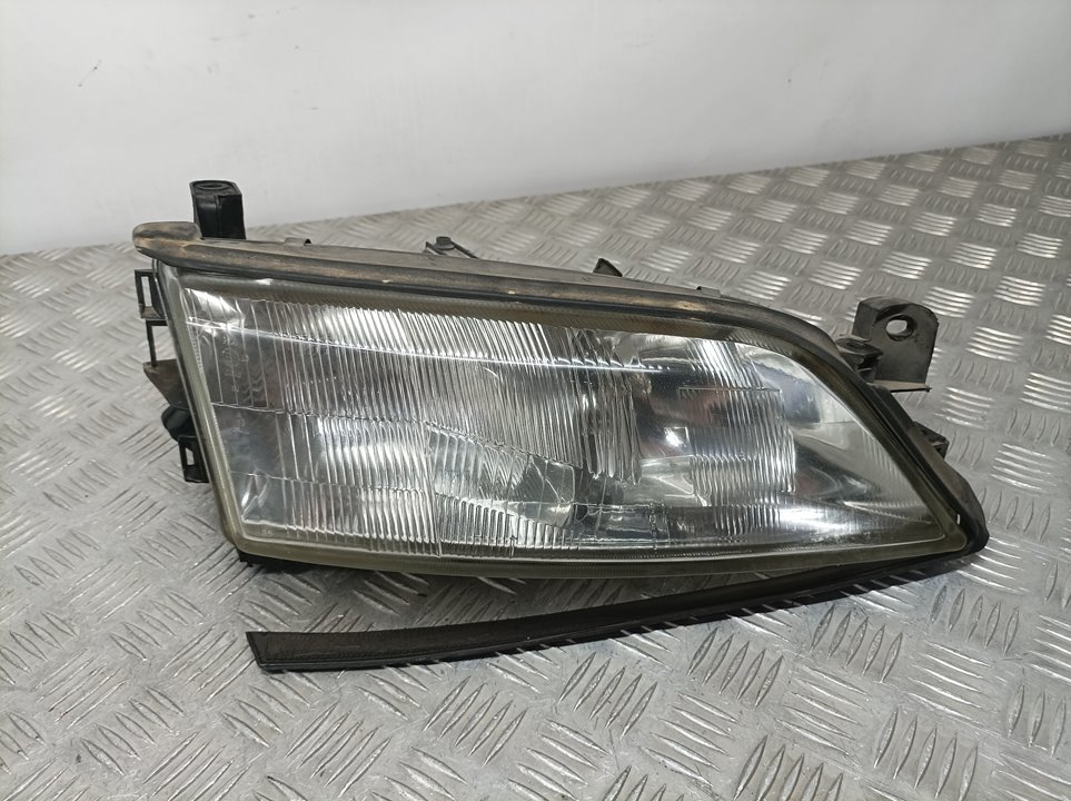 Faro Derecho Para Opel Vectra B Caravan