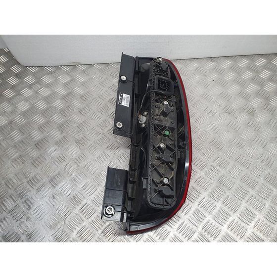 Piloto Trasero Izquierdo Para Opel Combo D