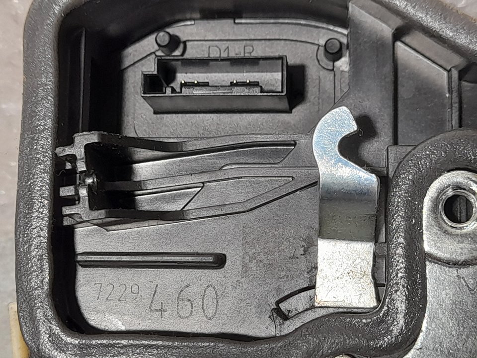 Cerradura Puerta Trasera Derecha  Para Bmw Serie 1 Lim.