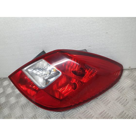 Piloto Trasero Derecho Para Opel Corsa D