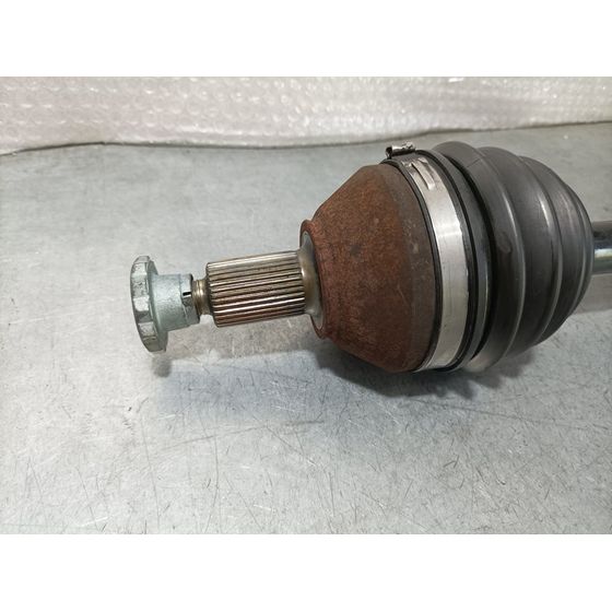 Transmision Delantera Izquierda Para Volkswagen Polo