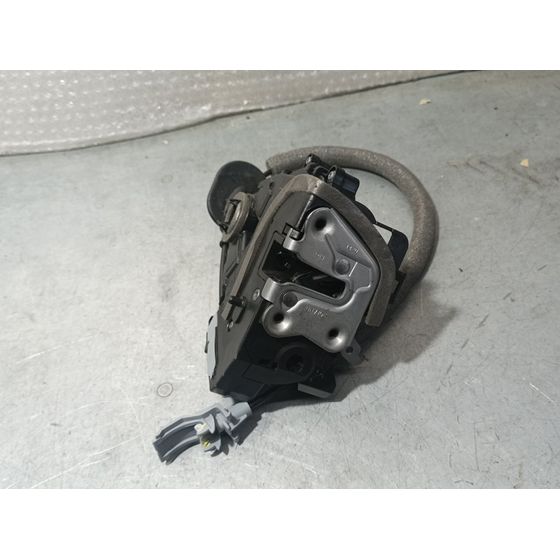 Cerradura Puerta Trasera Derecha Para Renault Captur Ii