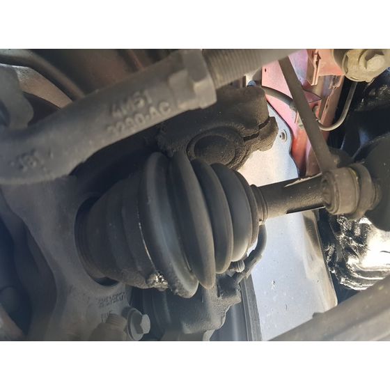 Transmision Delantera Izquierda Para Ford Focus Lim.