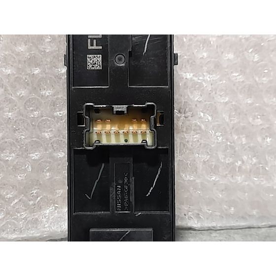 Mando Elevalunas Delantero Izquierdo Para Nissan Qashqai