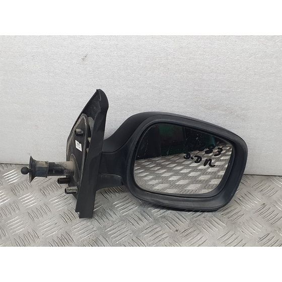 Retrovisor Derecho para Nissan Kubistar (X76)