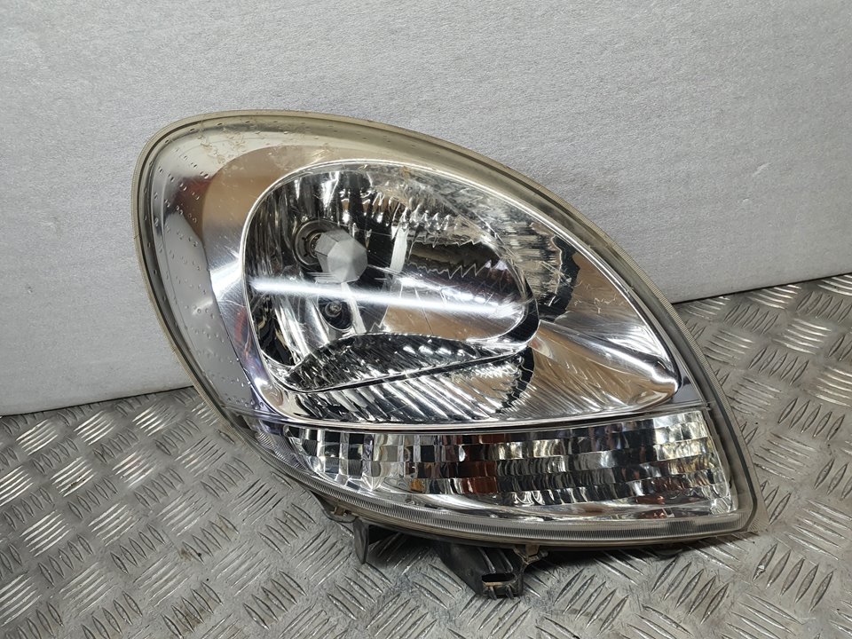 Faro Derecho para Nissan Kubistar (X76)