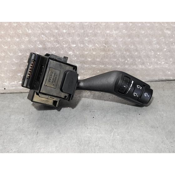 Mando Limpia para Ford Focus Berlina (Cap)