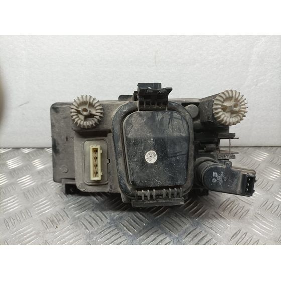 Faro Derecho Para Seat Cordoba Berlina