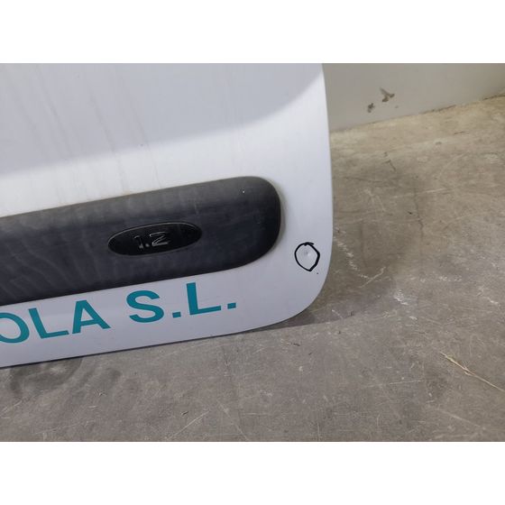 Puerta Delantera Derecha Para Nissan Kubistar