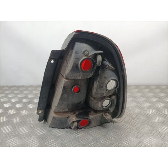 Piloto Trasero Izquierdo Para Daewoo Compact