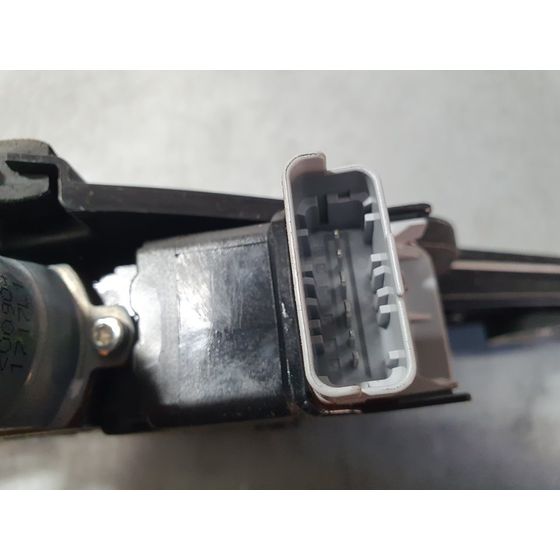 Elevalunas Delantero Derecho para Peugeot 2008 (P1)