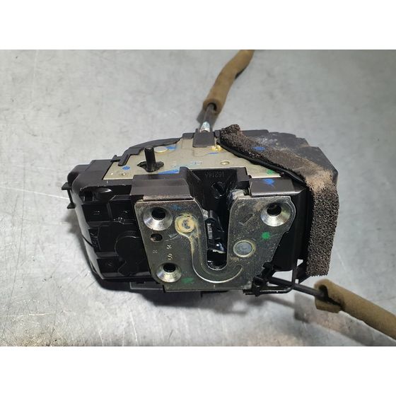 Cerradura Puerta Trasera Derecha Para Nissan Pulsar