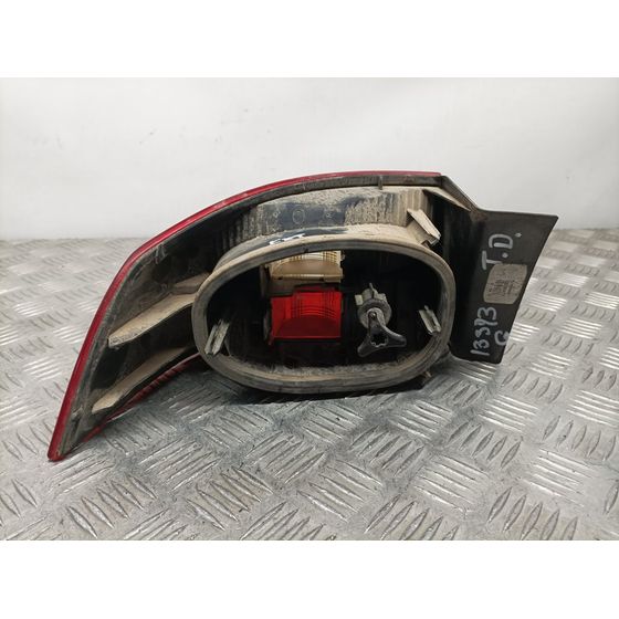 Piloto Trasero Derecho Para Renault Laguna Ii