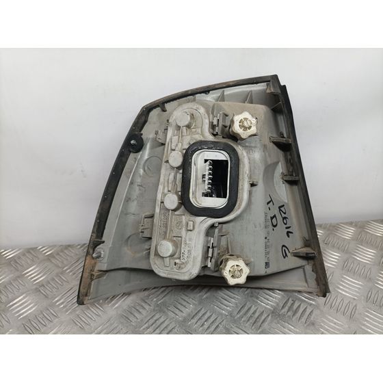 Piloto Trasero Derecho Para Opel Astra G Berlina